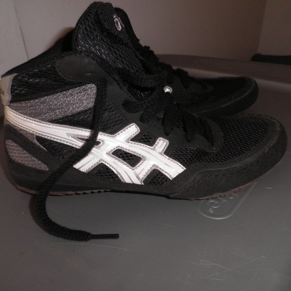 asics kids trainers size 3 asics kids trainers size 3